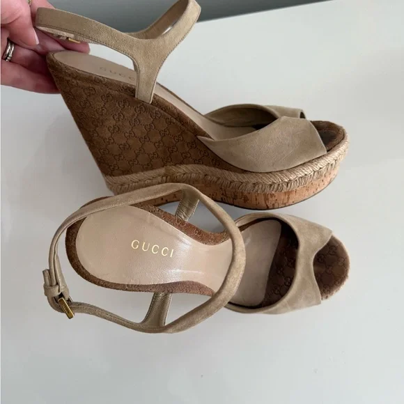 Gucci Women's Beige and Brown Wedge Sandals - Picture 5 of 5